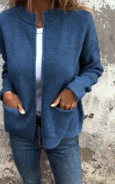 Damski Sweter Dzianinowy – Wygodny i Ponadczasowy z Praktycznymi Kieszeniami