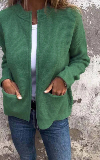 Damski Sweter Dzianinowy – Wygodny i Ponadczasowy z Praktycznymi Kieszeniami