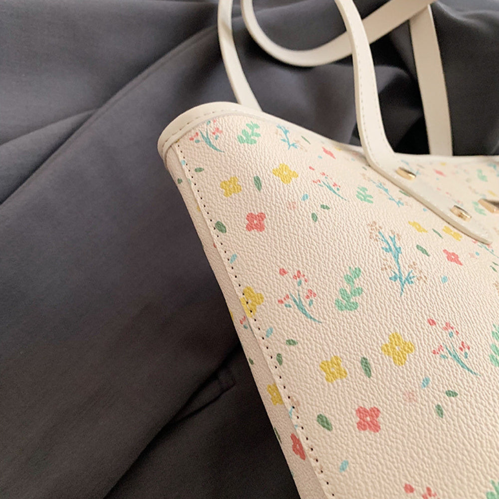 Damska torba shopper z kwiatowym wzorem – lekka i pojemna