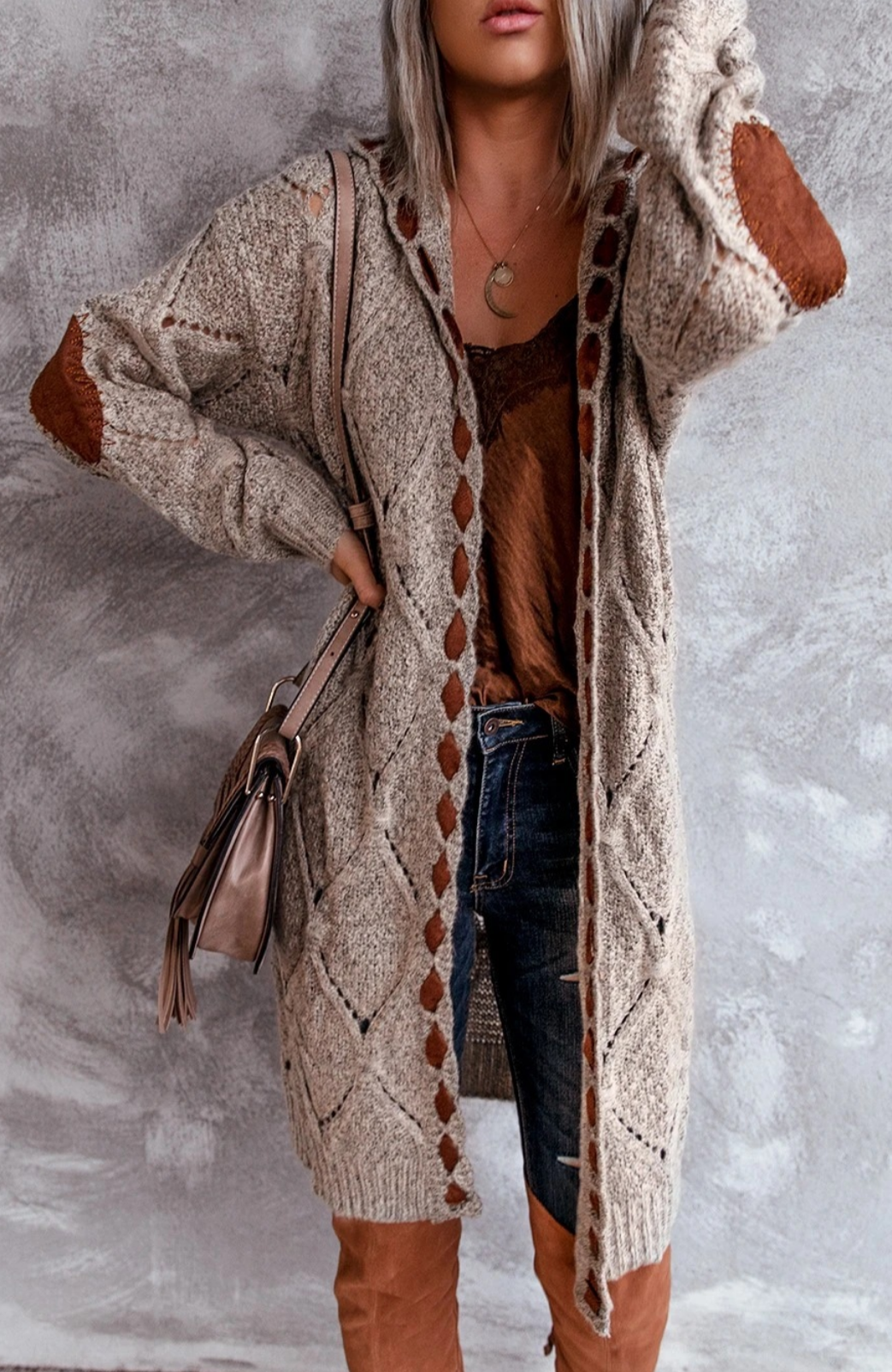 Długi grubo dziergany damski kardigan z kapturem – Oversize