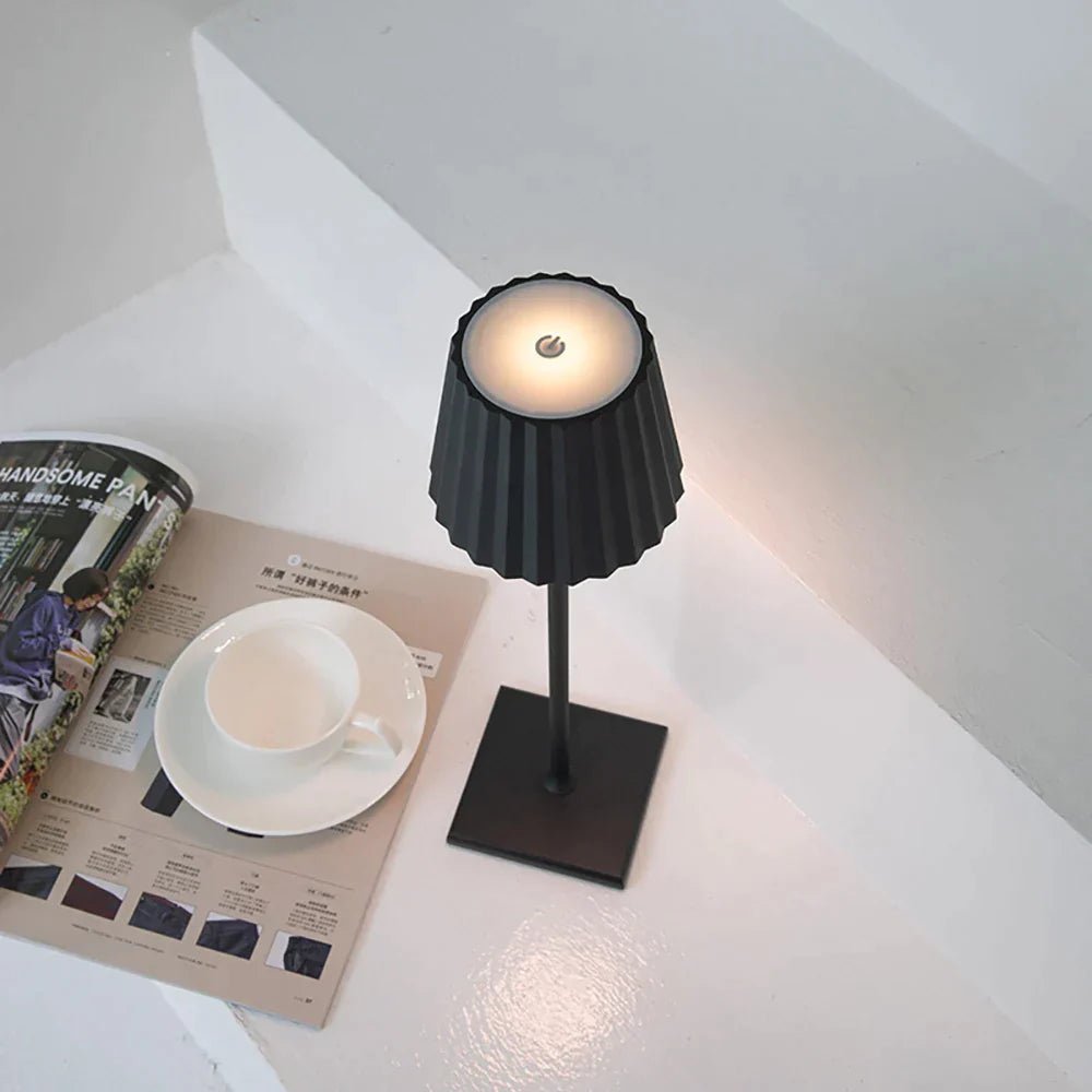 Bezprzewodowa Lampka Stołowa z Ciepłym Światłem i Akumulatorem Ładowalnym