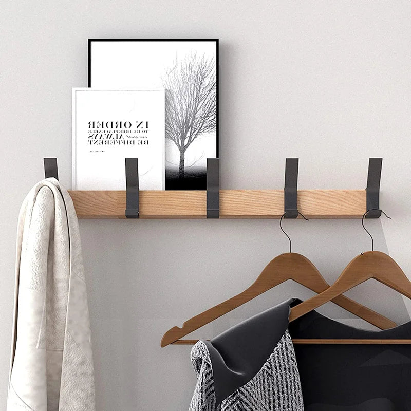 Wieszak ścienny – Regulowane Haczyki – Czarny – Skandynawski Design – Do Przedpokoju i Sypialni – Drewno i Aluminium – Wymiary 40 x 7 x 7 cm