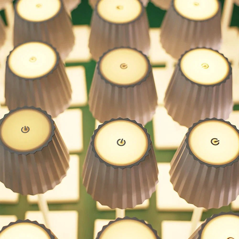 Bezprzewodowa Lampka Stołowa z Ciepłym Światłem i Akumulatorem Ładowalnym