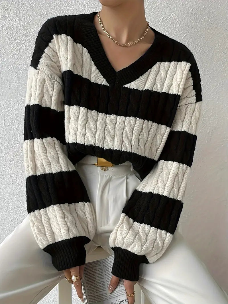 Modny sweter z odkrytymi ramionami w różnych kolorach