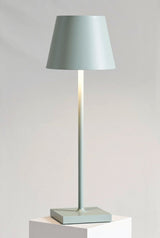 Minimalistyczna Wysoka Lampa Stołowa z Ciepłym Światłem LED