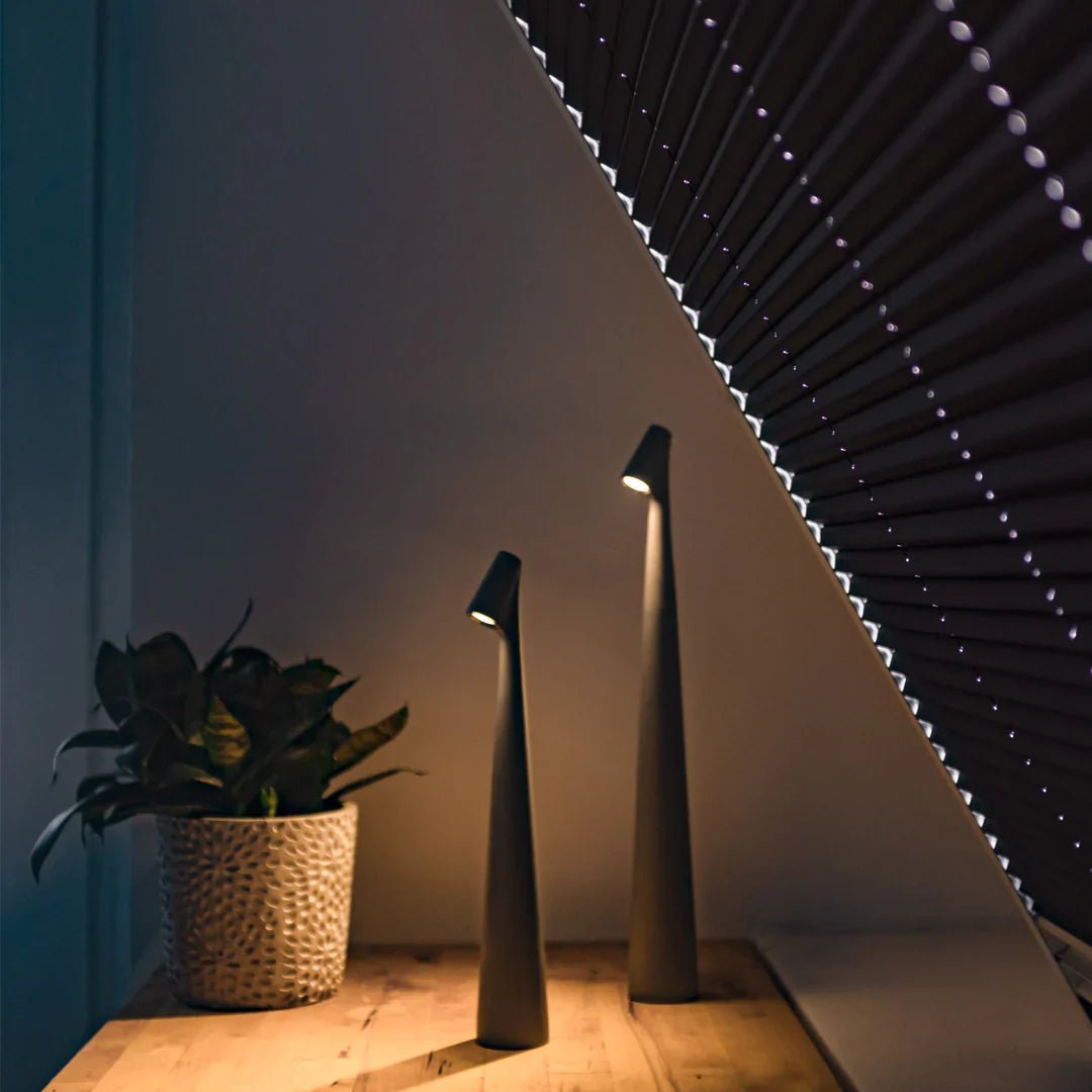 Minimalistyczna Lampa Stołowa Dotykowa z Nowoczesnym Designem