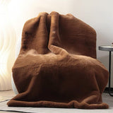 Miękki koc z polaru – Ciepły i stylowy koc w kolorze brązowym
