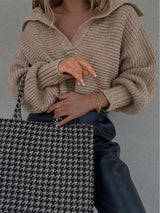Sweter dzianinowy o luźnym kroju na każdą okazję