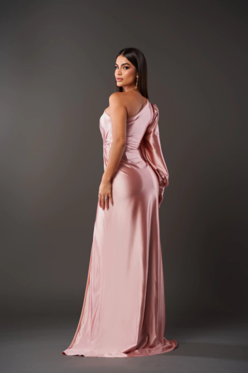 Elegancka sukienka na każdą okazję