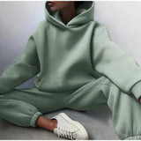 Oversized damski dres z kapturem i szerokimi spodniami dresowymi