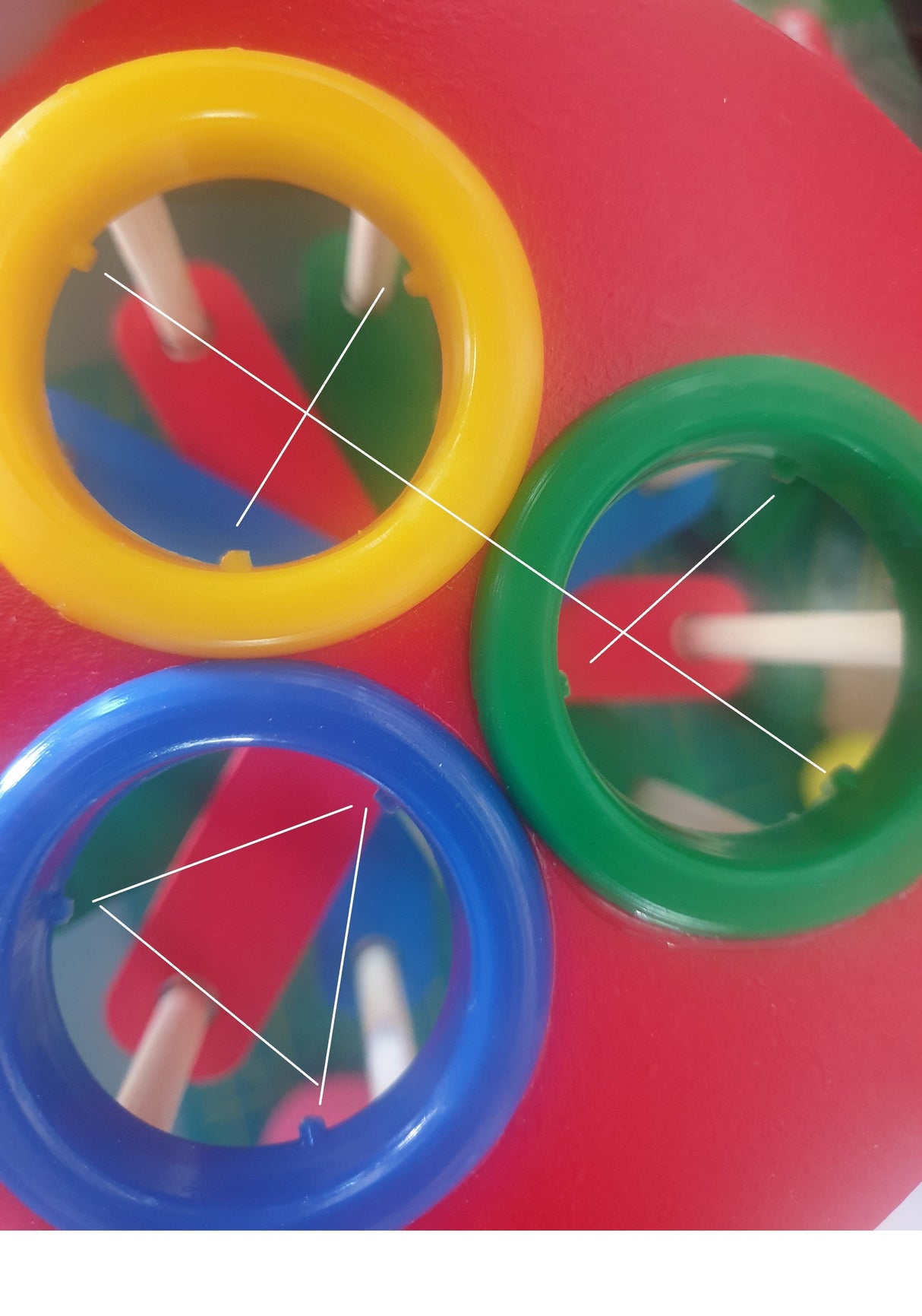 Drewniana Wieża z Młotkiem – Interaktywna Kulkowa Zjeżdżalnia dla Dzieci