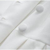 Elegancki długi płaszcz damski – stylowy płaszcz z rozcięciem i paskiem