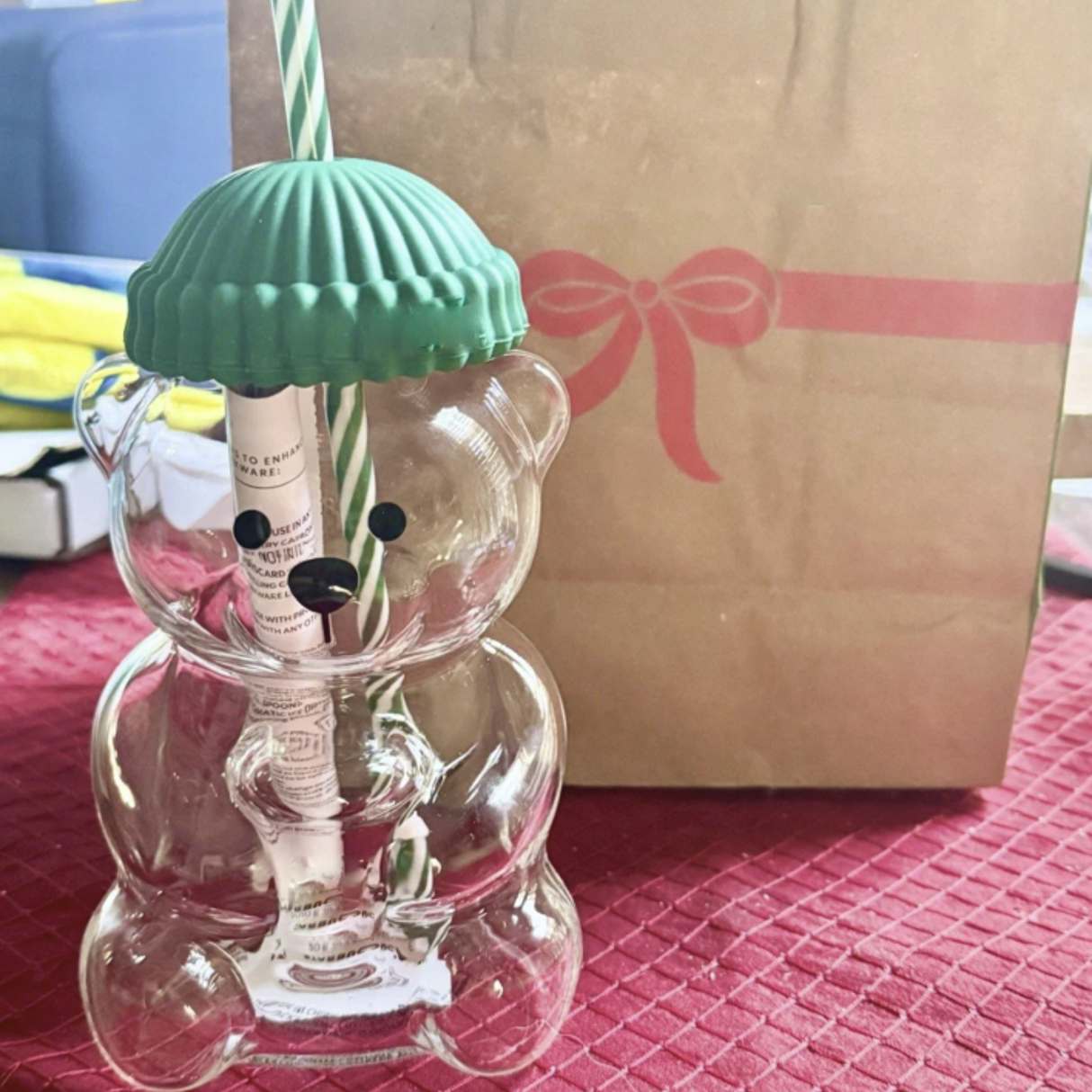 Kubek do picia z pokrywką w kształcie misia – zabawny i dekoracyjny design