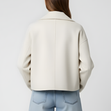 Krótka Damska Marynarka Dwurzędowa – Elegancka i Ponadczasowa