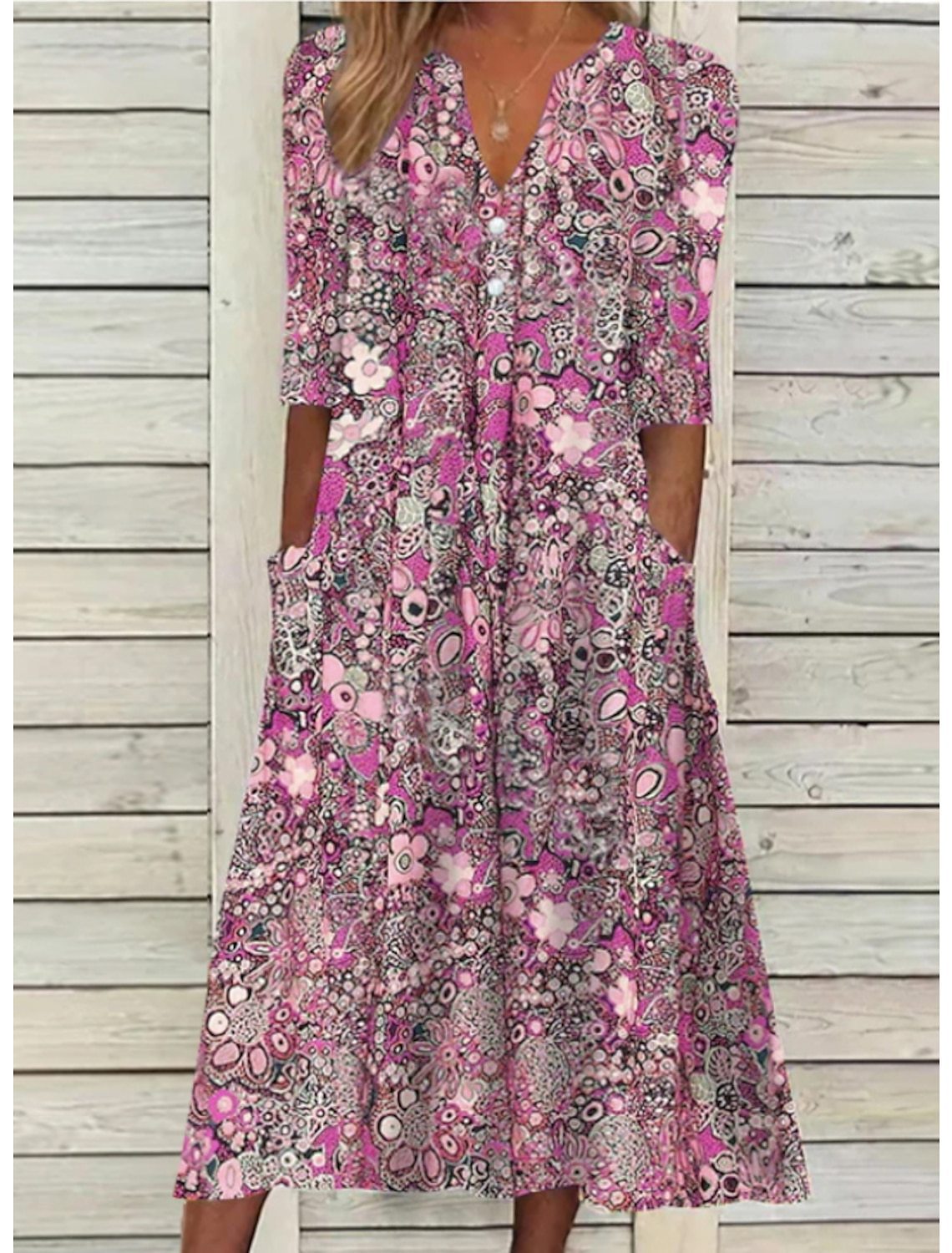 Elegancka letnia sukienka z wygodnym zakryciem brzucha