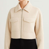 Krótki damski płaszcz szary z kołnierzem i kieszeniami