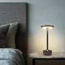 Minimalistyczna Lampa Stołowa z Ciepłym Światłem i Eleganckim Designem