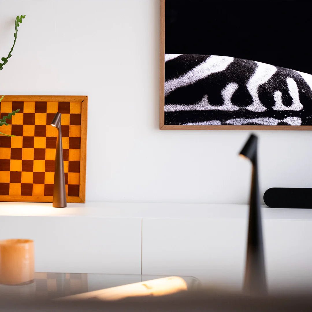 Minimalistyczna Lampa Stołowa Dotykowa z Nowoczesnym Designem