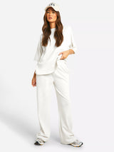 Oversizowany letni zestaw damski – przewiewna, wygodna i modna odzież na ciepłe dni