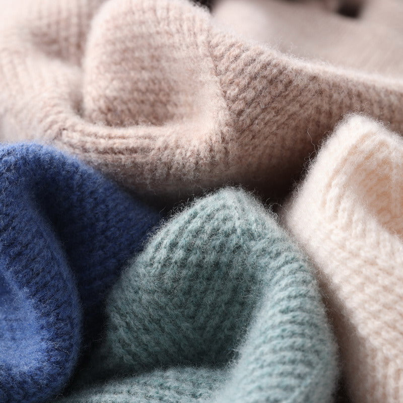 Gładki sweter męski – Miękki dzianinowy sweter z subtelnym wzorem