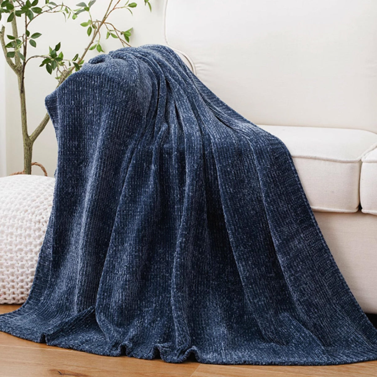 Luksusowy pled z chenille – Miękki i elegancki koc do każdego wnętrza