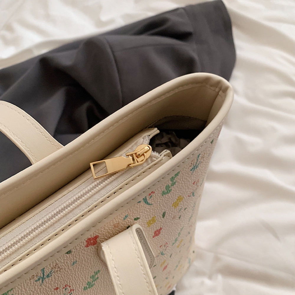 Damska torba shopper z kwiatowym wzorem – lekka i pojemna