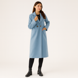 Długa damska marynarka z kołnierzem – elegancka, klasyczna i stylowa